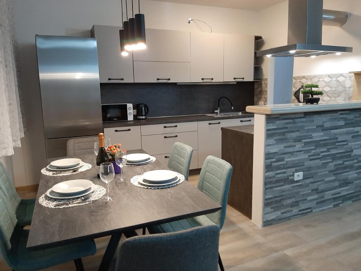 Apartma Kanal Buitenkant foto
